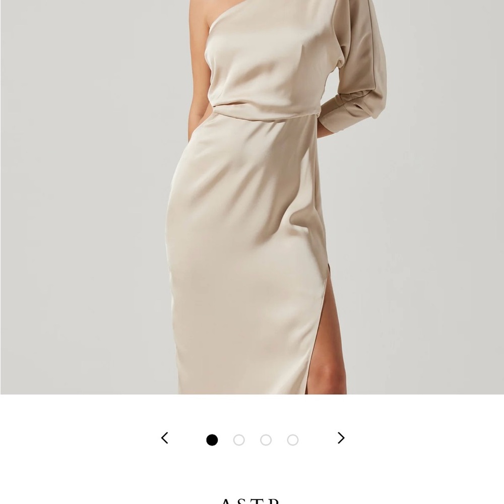 ASTR Women's One-Shoulder Cream Dress